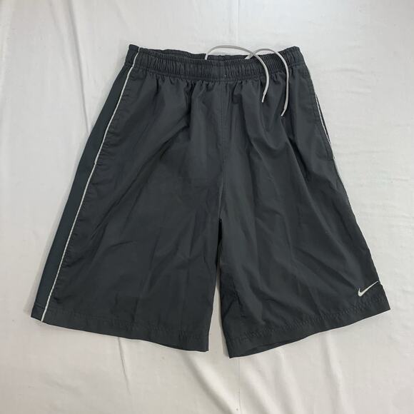 Vintage Nike Nylon Black Shorts Size Large - Picture 1 of 6